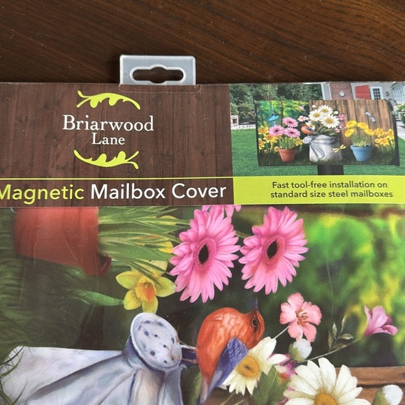 NWT Briarwood Lane Magnetic Mailbox Cover - Picture 2 of 4